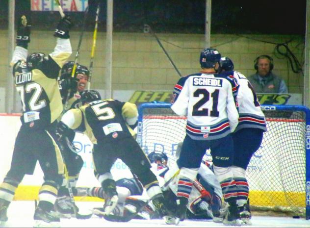 Fick Gives Nailers Final Say against Wings