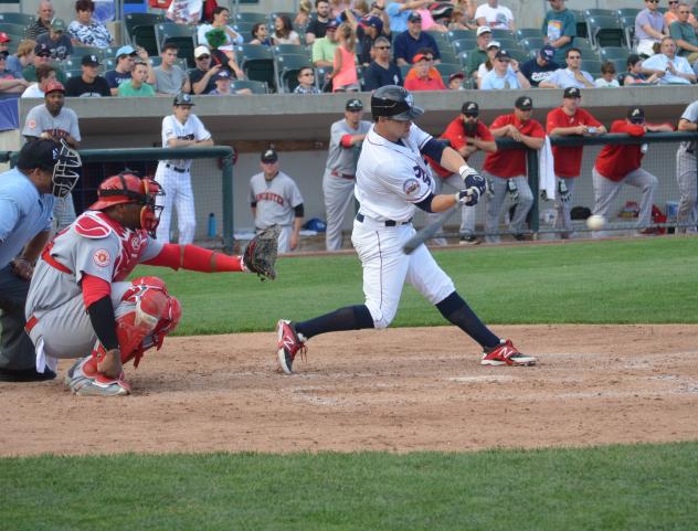 Somerset Patriots Re-Sign Infielder and Fan Favorite Scott Kelly