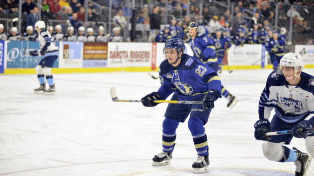 Stampede Top Capitols in Shootout