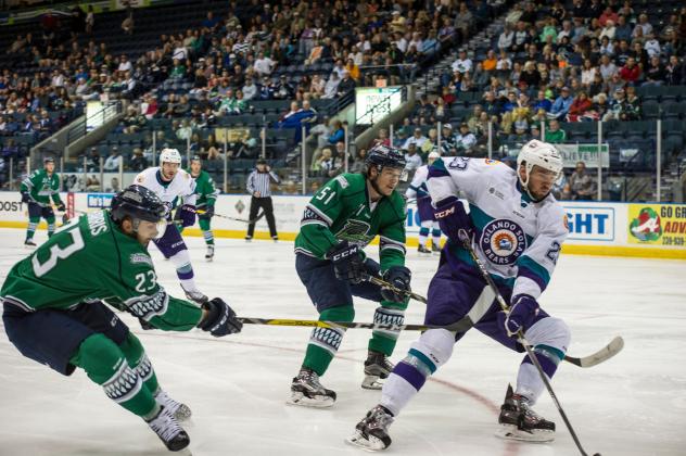 Solar Bears Hold off Everblades to Take 2-0 Series Lead