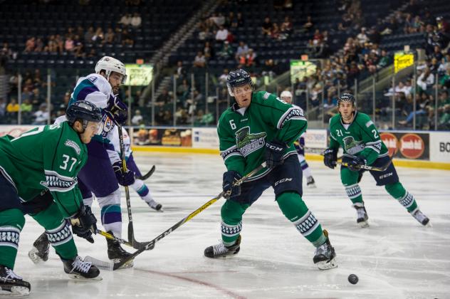 Everblades Bounce Back with 5-1 Victory in Game 5