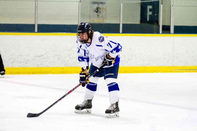 IceRays Tender EHL Defenseman Joey Rosa