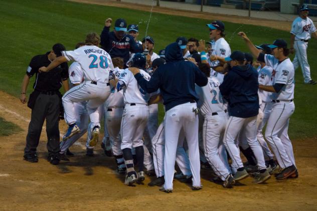Holcomb Walk-Off Leads Rox to 1st Place in North Division