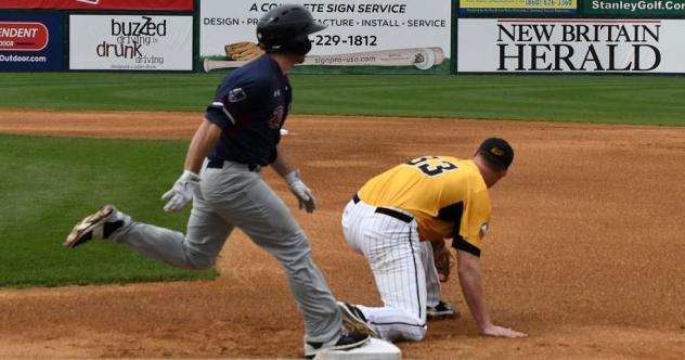 Simon Stymies Somerset in 6-1 New Britain Victory