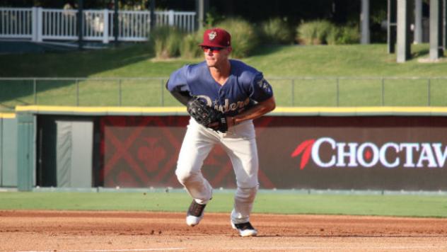 Cy Sneed Leads Hooks to 4-1 Win over Riders
