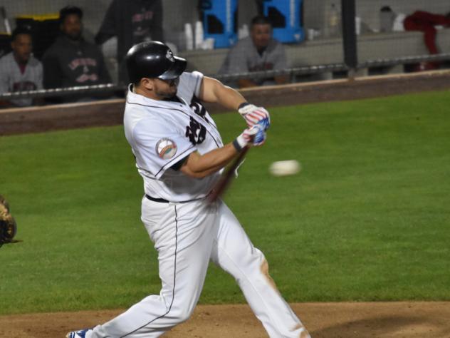 Minicozzi Leads Patriots Offense Past Barnstormers 6-1