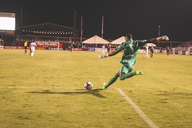 Colorado Springs Switchbacks FC equalize in stoppage time to earn a 2-2 draw with Sacramento Republic FC.