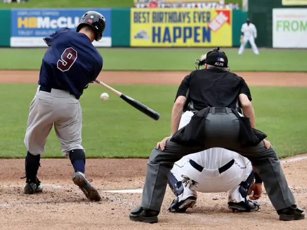 Blue Crabs Sweep Doubleheader over Patriots