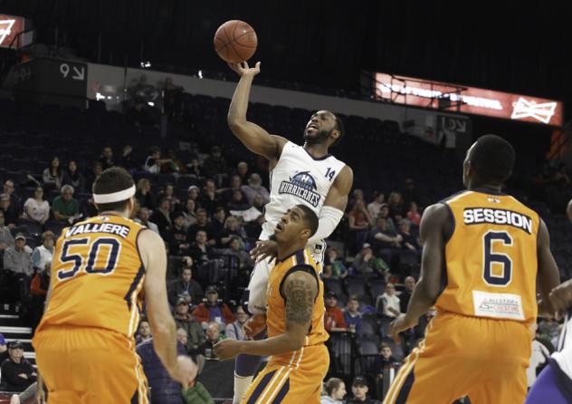 Hurricanes Grab Third Win in a Row with 99-88 Win over the Island Storm