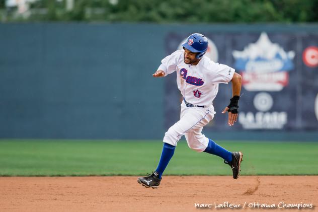 Ottawa Champions OF Tyson Gillies