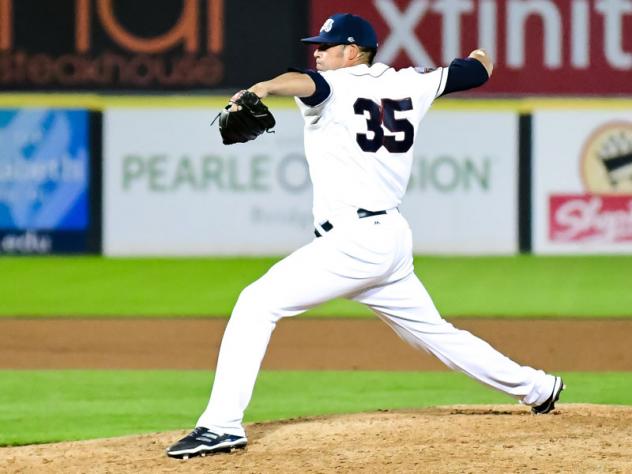 Somerset Patriots RHP Dustin Molleken