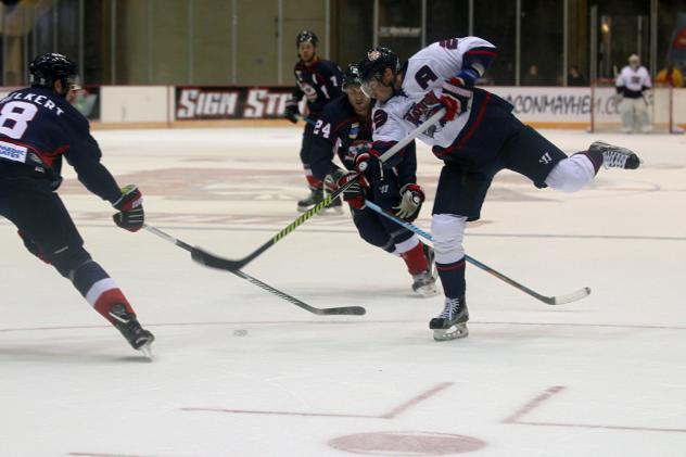 Macon Mayhem Left Winger Jake Trask vs. the Evansville Thunderbolts