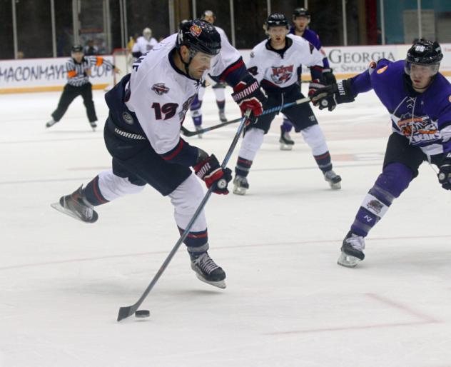 Dylan Denomme of the Macon Mayhem