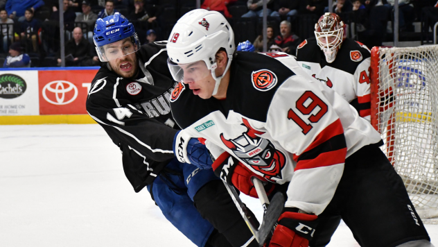 Binghamton Devils Left Wing Blake Pietila vs. the Syracuse Crunch