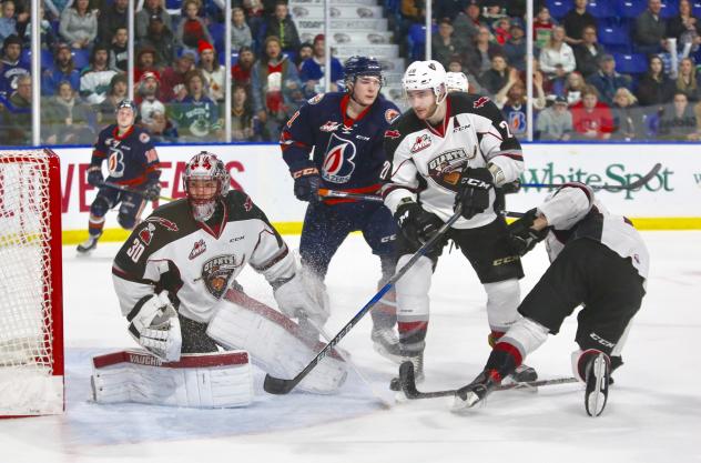 Vancouver Giants defence fends off the Kamloops Blazers