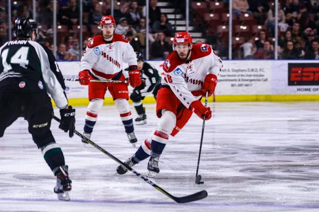 Allen Americans Forward Zach Pochiro controls the puck vs. the Utah Grizzlies