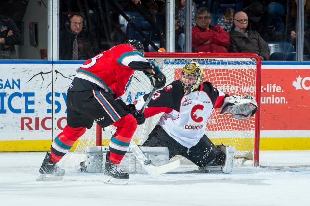 Kelowna Rockets pressure the Prince George Cougars