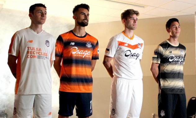 Tulsa Roughnecks kits