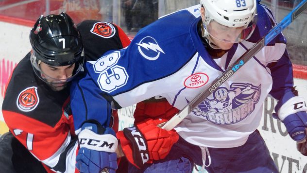 Binghamton Devils battle the Syracuse Crunch