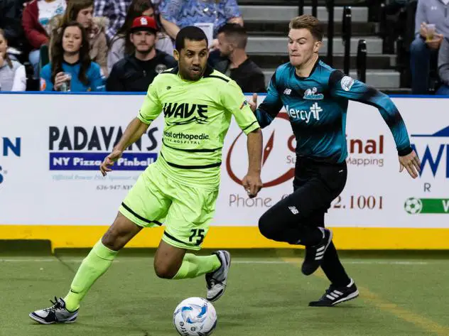 Milwaukee Wave Defender Jonathan Santos vs. the St. Louis Ambush