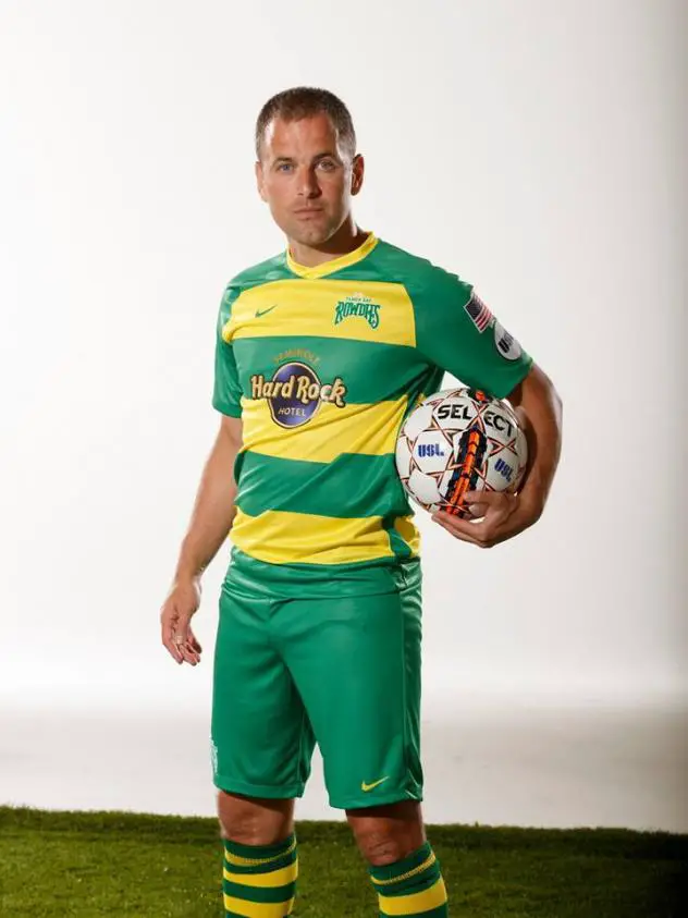 Tampa Bay Rowdies Home Kit