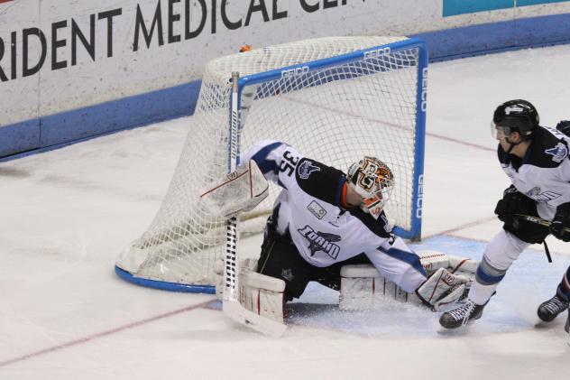 Idaho Steelheads Goaltender Tomas Sholl makes a save