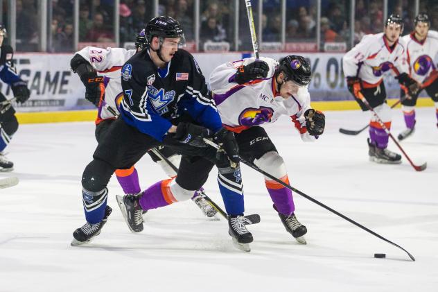 Lincoln Stars battle the Youngstown Phantoms