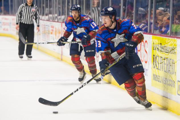 Tulsa Oilers Forward Evan Richardson handles the puck