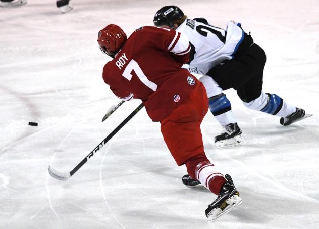 Eric Roy of the Allen Americans shoots vs. the Wichita Thunder