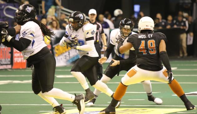 Edward Mosley of the Arizona Rattlers vs. the Cedar Rapids Titans