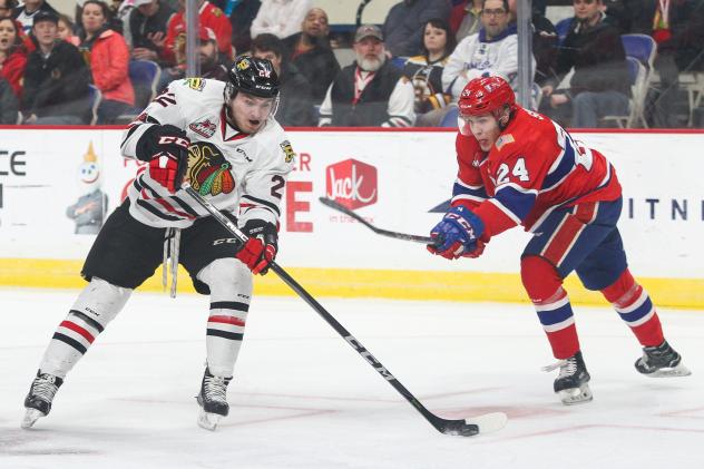 Portland Winterhawks Left Wing Kieffer Bellows vs. the Spokane Chiefs