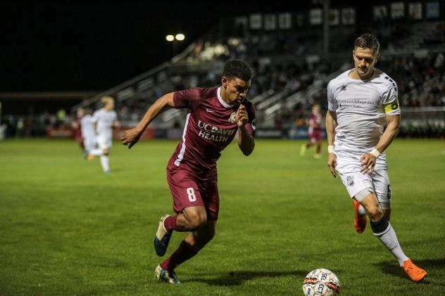 Sacramento Republic FC races Colorado Springs Switchbacks FC for the ball