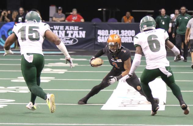 Jamal Miles of the Arizona Rattlers makes a move vs. the Green Bay Blizzard