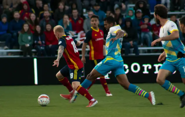 Las Vegas Lights FC Defender Miguel Angel Garduno (center) applies defensive pressure vs. Real Monarchs SLC