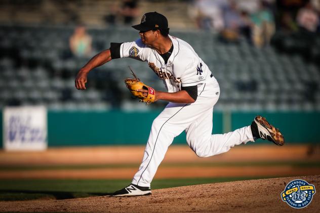 Charleston RiverDogs pitcher Rony Garcia
