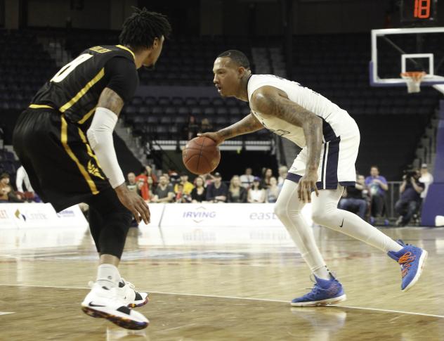 Halifax Hurricanes look for an opening vs. the London Lightning