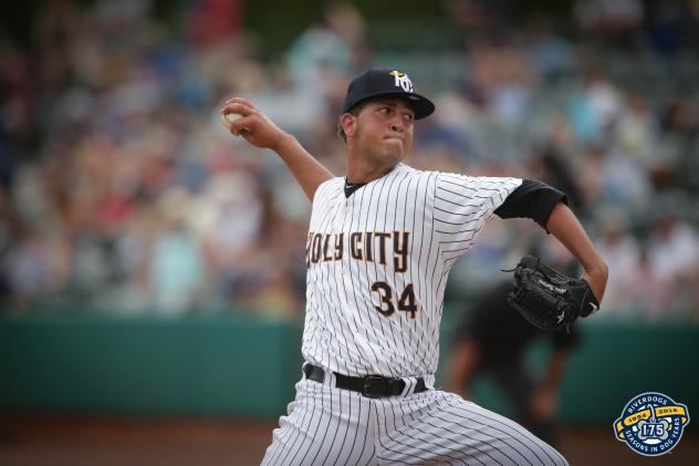 Charleston RiverDogs pitcher Alexander Vargas