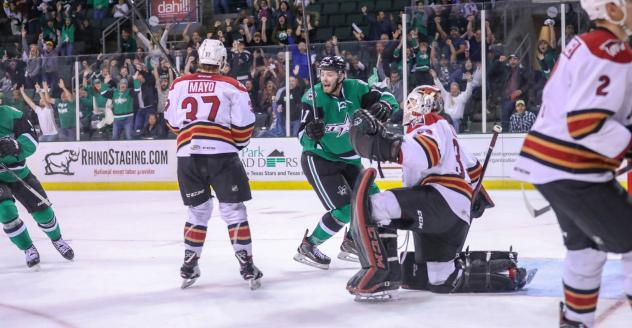 Tucson Roadrunners battle the Texas Stars