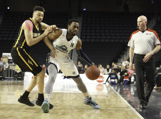 Halifax Hurricanes guard Antoine Mason vs. the London Lightning in Game 2