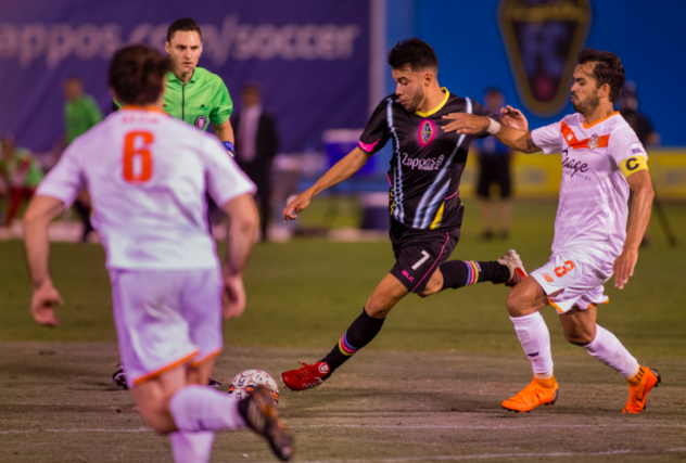 Las Vegas Lights FC midfielder Carlos Alvarez vs. Tulsa Roughnecks FC