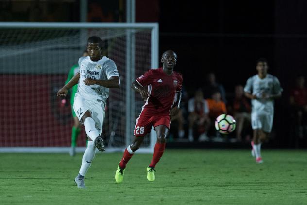 Sacramento Republic FC scramble for a loose ball vs. Phoenix Rising FC