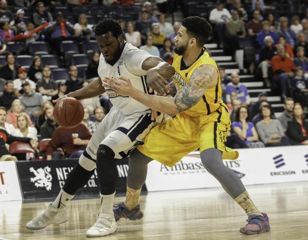 Halifax Hurricanes drive on the London Lightning in Game 7