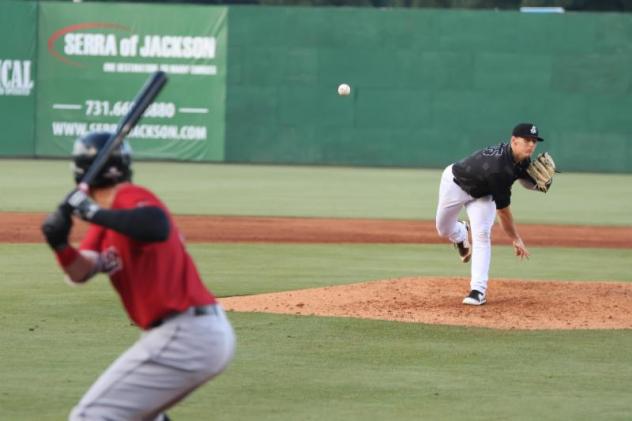 Jackson Generals pitcher Ryan Atkinson delivers against the Mobile BayBears