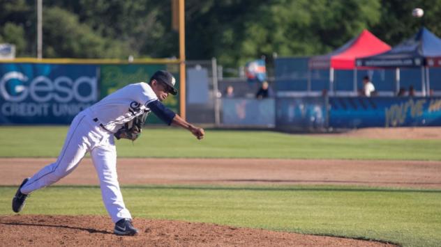 Walla Walla Sweets on the mound