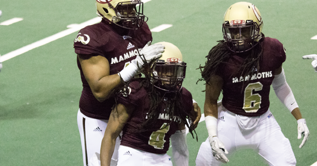 Maine Mammoths after a big play