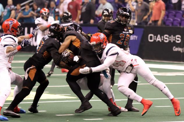 Arizona Rattlers tackled by the Sioux Falls Storm