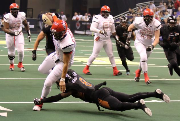 Arizona Rattlers can't bring down a Sioux Falls Storm ballcarrier