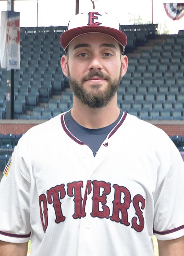 Evansville Otters pitcher Luc Rennie