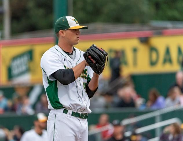 Madison Mallards pitcher Justin Watland