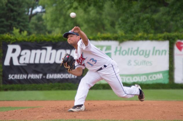 St. Cloud Rox pitcher Kenny Saenz delivers